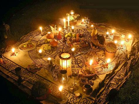 Exploring the Role of Priestesses in Wiccan Funeral Ceremonies